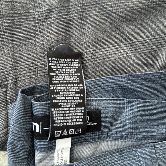 Travis Mathew Men’s Golf shorts set (2) size 30 - Picture 8 of 9